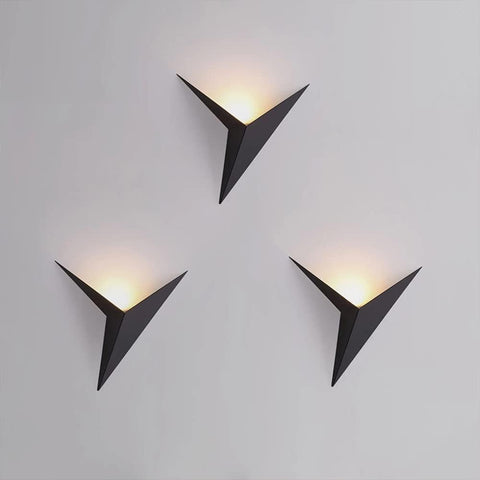 Lámpara de pared LED moderna, lámpara de pared con forma de triángulo de 3W, blanco frío 6000K, para dormitorio, restaurante, pasillo, cafetería, bar, color negro