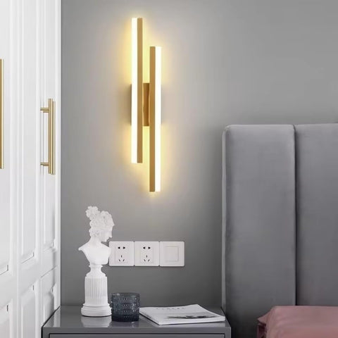 Aplique LED Moderno Dorado – Diseño Lineal