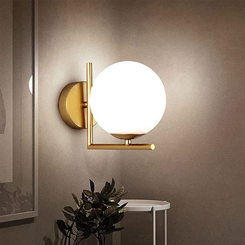 Lámpara de pared LED, lámpara de bola de pared moderna, pantalla de bola blanca de cristal, lámpara de pared de metal, focos de pared interiores para dormitorio, pasillo, cocina, escalera. (Sin bombilla)