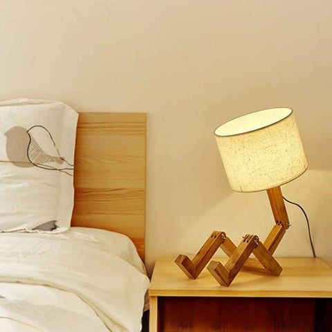 Lámpara de mesa LED de madera maciza creativa Lámparas de noche robot para dormitorios Oficina de estudio Lámpara de dormitorio de estilo europeo Lámpara de mesa pequeña de hotel W22cm*H44