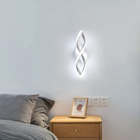 Aplique de pared interior, lámpara de pared moderna LED 16W 1800LM, blanco frío 6500k, luces de pared de diseño curvo para dormitorio escaleras sala de estar