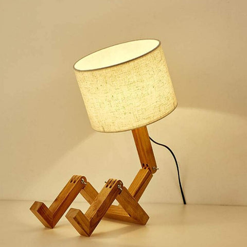 Lámpara de mesa LED de madera maciza creativa Lámparas de noche robot para dormitorios Oficina de estudio Lámpara de dormitorio de estilo europeo Lámpara de mesa pequeña de hotel W22cm*H44