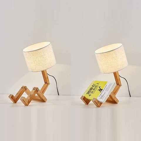 Lámpara de mesa LED de madera maciza creativa Lámparas de noche robot para dormitorios Oficina de estudio Lámpara de dormitorio de estilo europeo Lámpara de mesa pequeña de hotel W22cm*H44