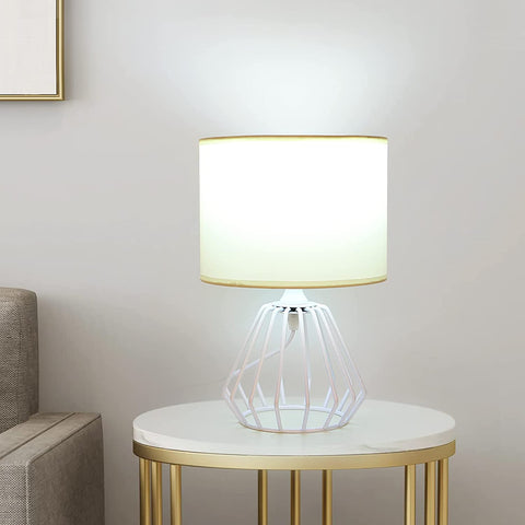 Lámpara de Noche, Lámpara de Mesa con Base Calada y Pantalla de Tela Blanca, Lámpara de Escritorio Minimalista para Dormitorio, Sala de Estar, Oficina (Bombilla E27 No Incluida)